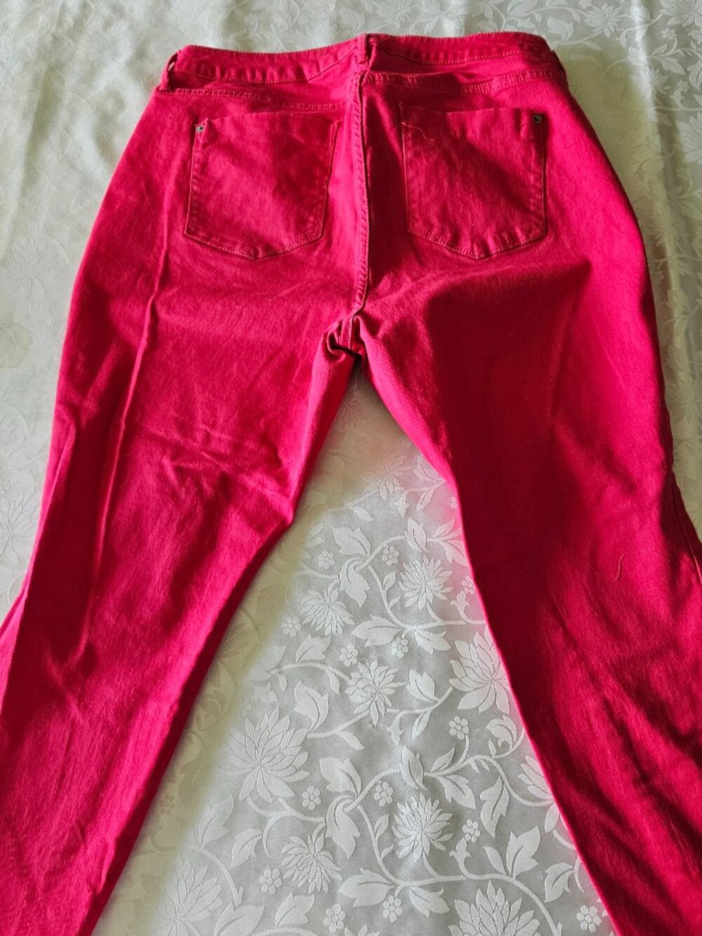 Cropped Pants - Picture 2 of 9